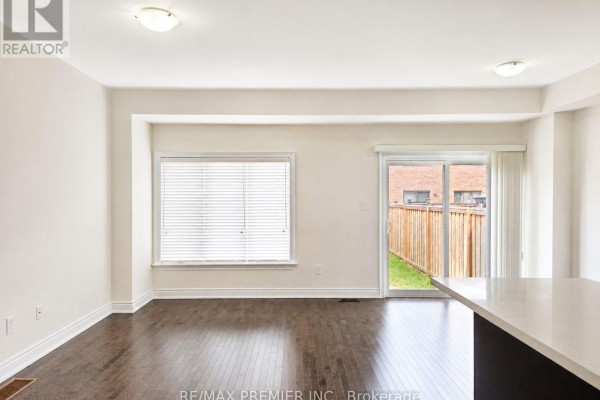 Dining room - 34 Arnold Crescent, New Tecumseth, ON L9R0T6 Photo 4