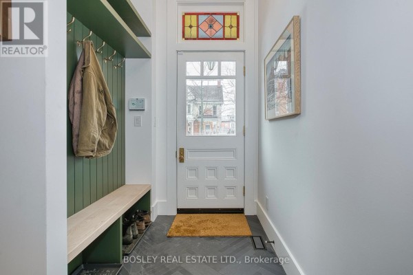 Bedroom 2 - (main House) - 34 Beaconsfield Avenue, Toronto, ON M6J3H9 Photo 5