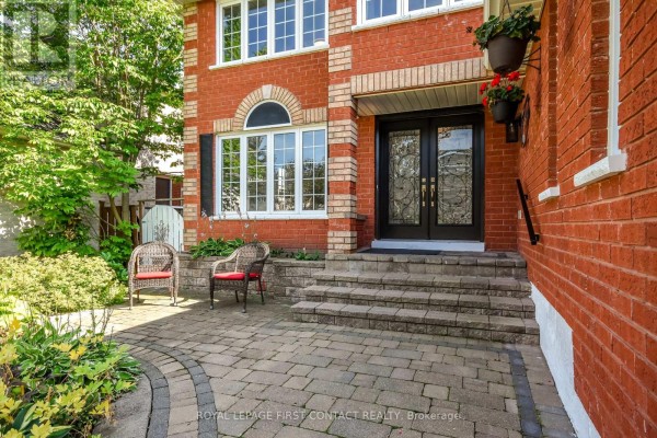 34 Bear Creek Drive, Barrie, ON, photo 2