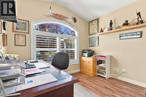 Kitchen - 34 Billy Haynes Trail, Okotoks, AB T1S2N9 Photo 5