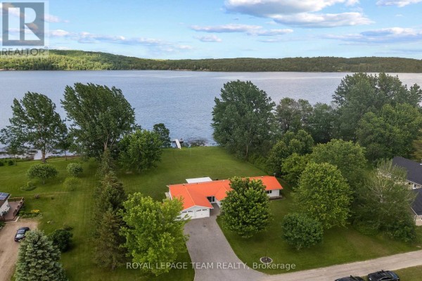 Sunroom - 34 Bird Lake Trail, Whitewater Region, ON K0J1K0 Photo 3
