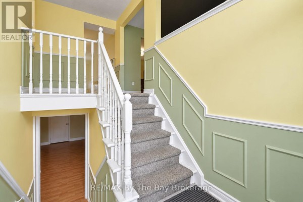 34 Caribou Trail, Wasaga Beach, ON L9Z1H6 Photo 4