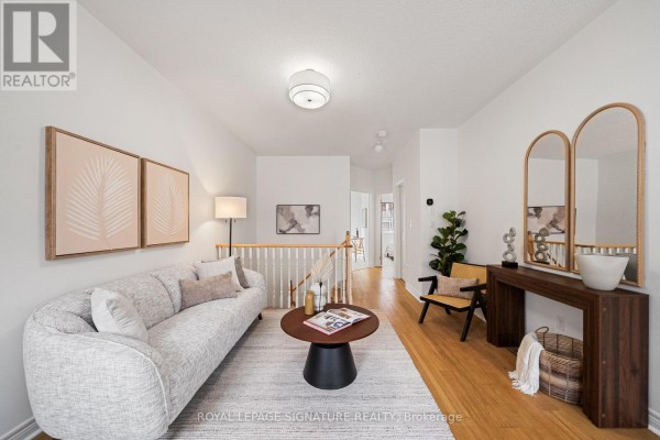 Primary Bedroom - 34 Carnahan Terrace, Toronto, ON M4E0B2 Photo 4