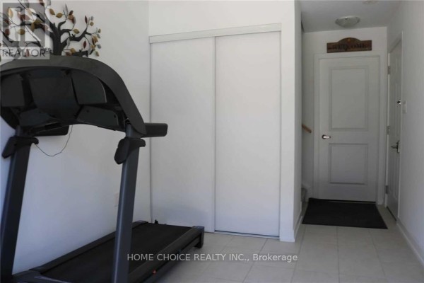 34 Engel Street E, Vaughan, ON L4L0G9 Photo 5