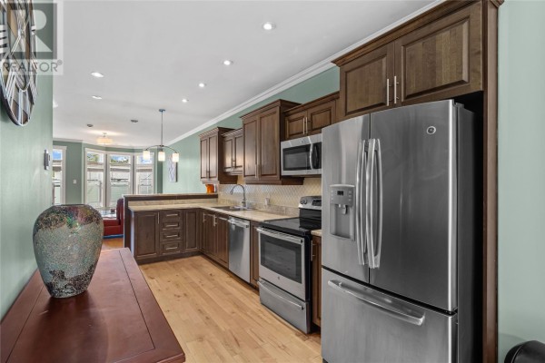 Bath (# pieces 1-6) - 34 Freshwater Road, St  John S, NL A1C2N3 Photo 4