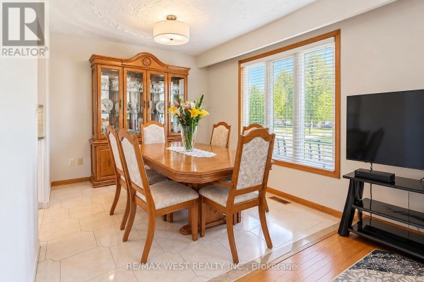 Dining room - 34 Glen Castle Drive, Hamilton, ON L8G2Z4 Photo 5