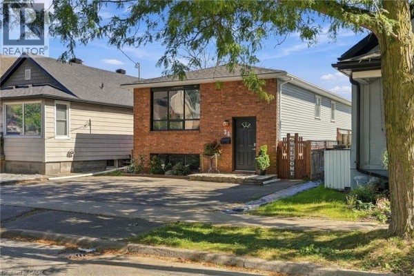 3pc Bathroom - 34 Grantham Avenue S, St  Catharines, ON L2P3B4 Photo 2