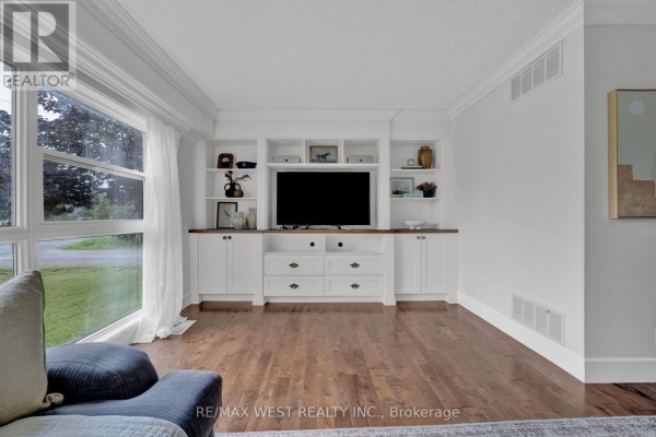 Bedroom 2 - 34 Helen Crescent, Kawartha Lakes, ON K0M2C0 Photo 5