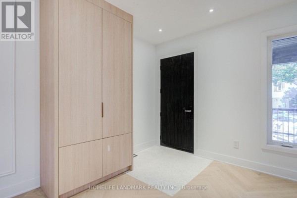 Dining room - 34 Hiawatha Road, Toronto, ON M4L2X8 Photo 3