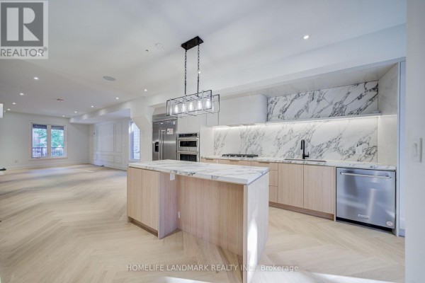 Kitchen - 34 Hiawatha Road, Toronto, ON M4L2X8 Photo 4