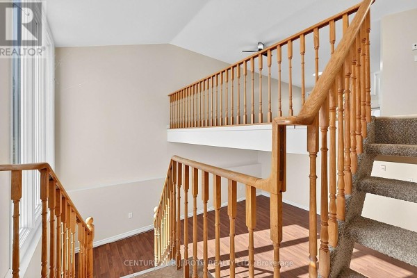 Dining room - 34 Hickling Trail, Barrie, ON L4M5S4 Photo 4