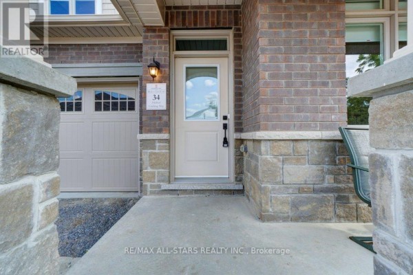 Living room - 34 Hildred Cushing Way, Uxbridge, ON L9P0S1 Photo 4