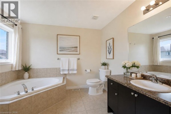 4pc Bathroom - 34 House Lane, Ancaster, ON L9K0G1 Photo 5