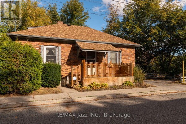 34 Jackson Avenue, Peterborough, ON, photo 2