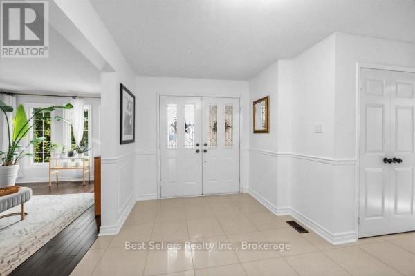 34 Kenpark Avenue, Brampton, ON, photo 2