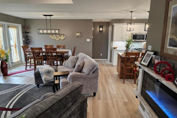 34 King Bay, Oakville, MB R0H0Y0 Photo 4