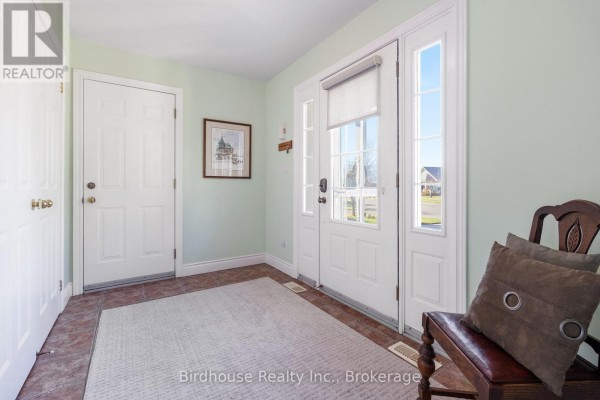 Kitchen - 34 Lori Boulevard, Kawartha Lakes, ON K9V6B6 Photo 4