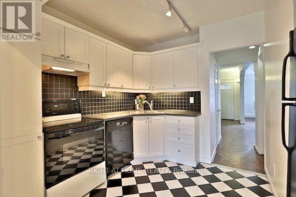 34 Macpherson Avenue, Toronto, ON M5R1W8 Photo 3