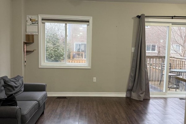 34 Markham Trail, Clarington, ON L1C0S4 Photo 3