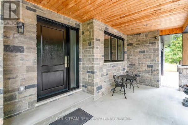 Laundry room - 34 Oakwood Avenue, Tiny, ON L9M0J2 Photo 4