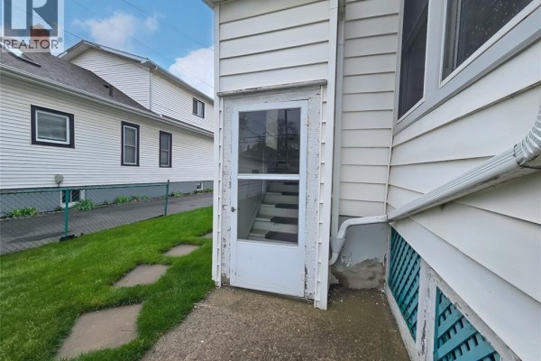 3pc Bathroom - 34 Park Avenue West, Chatham, ON N7M1V9 Photo 5