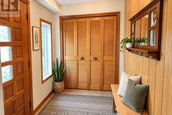 Bedroom - 34 Rutherford Avenue, Toronto, ON M6M2C6 Photo 2