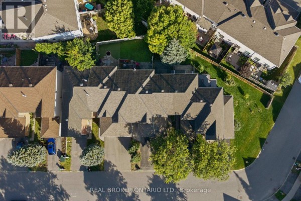 34 Scout Street, Ottawa, ON K2C4B9 Photo 5