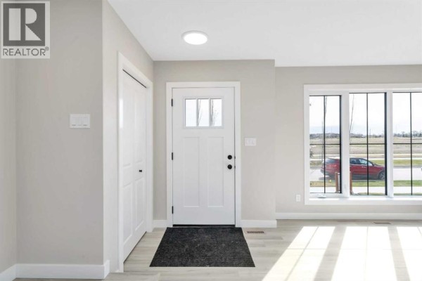 Foyer - 34 Station Drive, Sylvan Lake, AB T4S0W7 Photo 2