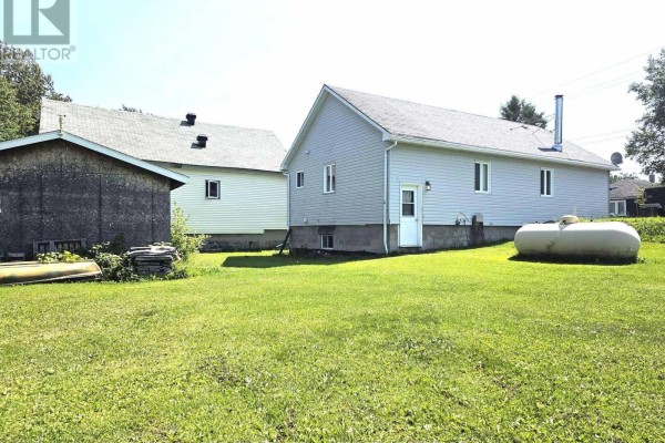 Bedroom 2 - 34 Third Avenue, Kirkland Lake, ON P0K1L0 Photo 5