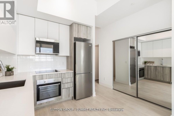 Kitchen - 340 - 2485 Taunton Rd Road, Oakville, ON L6H3R9 Photo 4