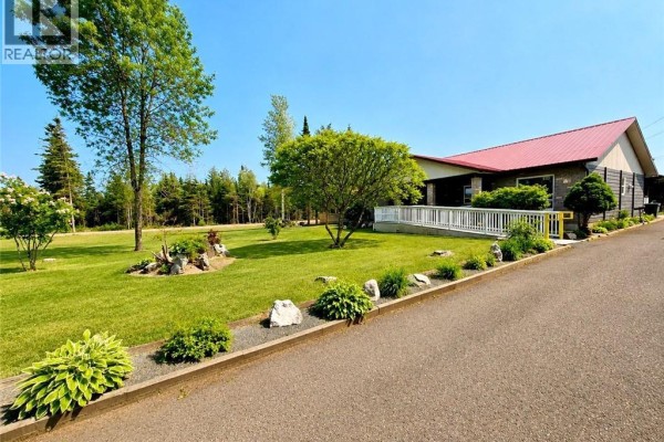 340 Ave Du Tré Carré, Shippagan, NB, photo 2
