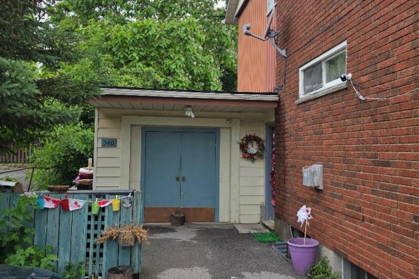 340 Glenridge Avenue, St  Catharines, ON, photo 3