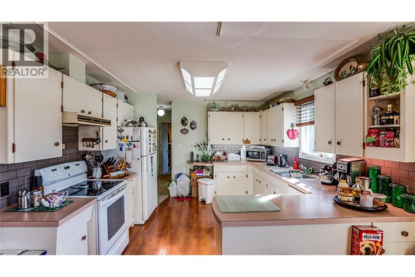 Full bathroom - 340 Lakeshore Drive, Chase, BC V0E1M0 Photo 5