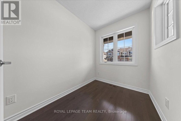 340 Song Sparrow Street, Ottawa, ON K2J0T5 Photo 4