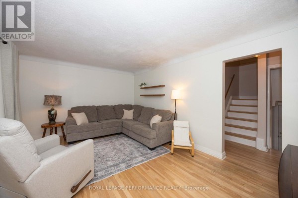 Foyer - 340 St-denis Street, Ottawa, ON K1L5J2 Photo 5