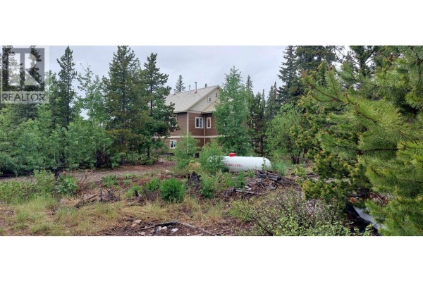 Living room - 3400 Corvin - Charlotte Lake Road, Chilcotin, BC V0L1C0 Photo 2