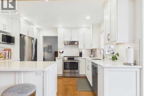 Kitchen - 3400 Ontario Ave, Powell River, BC V8A5M7 Photo 4