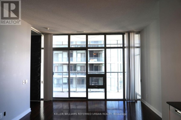 Kitchen - 3401 - 33 Charles Street E, Toronto, ON M4Y0A2 Photo 3