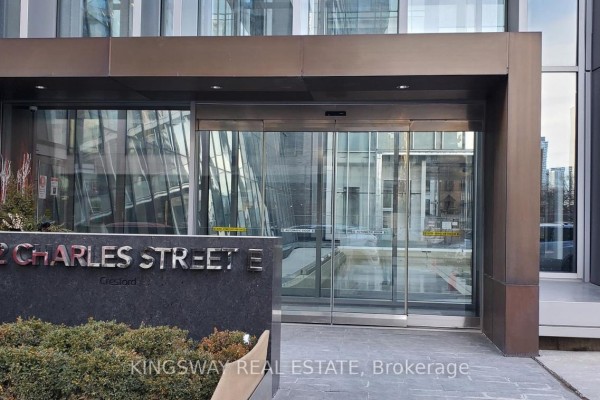 3401 - 42 Charles Street E, Toronto, ON M4Y0B7 Photo 2