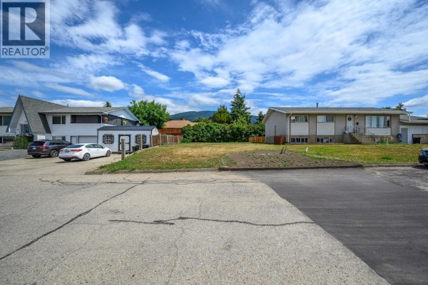 3401 12 Street, Vernon, BC V1T3S6 Photo 4