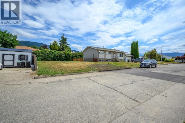 3401 12 Street, Vernon, BC V1T3S6 Photo 5