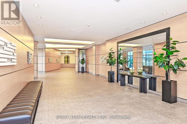 Kitchen - 3405 - 2900 Highway 7, Vaughan, ON L4K0G3 Photo 3