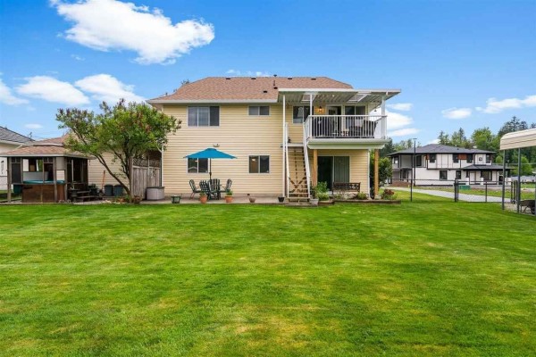 34051 York Avenue, Mission, BC V2V6Y5 Photo 3