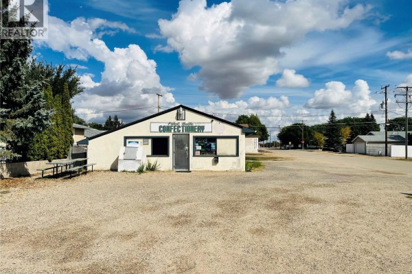 341 5th Street, Pilot Butte, SK S0G3Z0 Photo 2