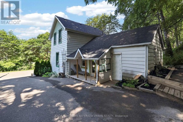 Sunroom - 341 Cotter Street, Newmarket, ON L3Y3X9 Photo 3