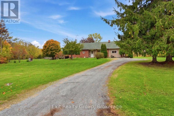 Family room - 341 Downs Road, Quinte West, ON K8V5P6 Photo 3