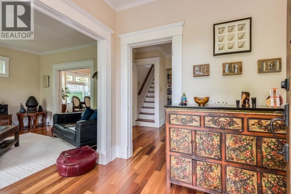341 E 58th Avenue, Vancouver, BC V5X1V8 Photo 4