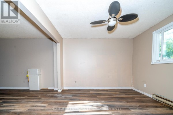 Bedroom 2 - 341 Hickling Trail, Barrie, ON L4M5Z6 Photo 5