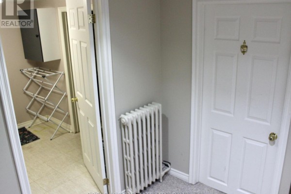 Bedroom - 341 Moore Avenue, Toronto, ON M4G1E2 Photo 3