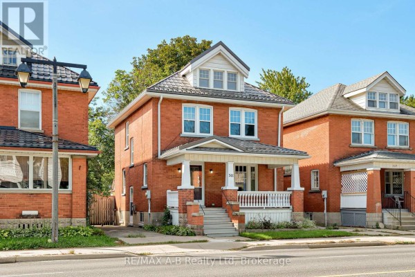 Foyer - 341 Ontario Street, Stratford, ON N5A3H7 Photo 3